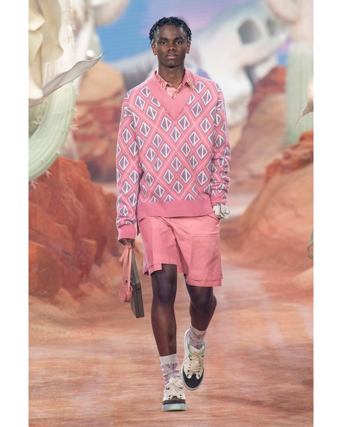 Justsmile Magazine - Dior Men designs the Houston sunset for SS22